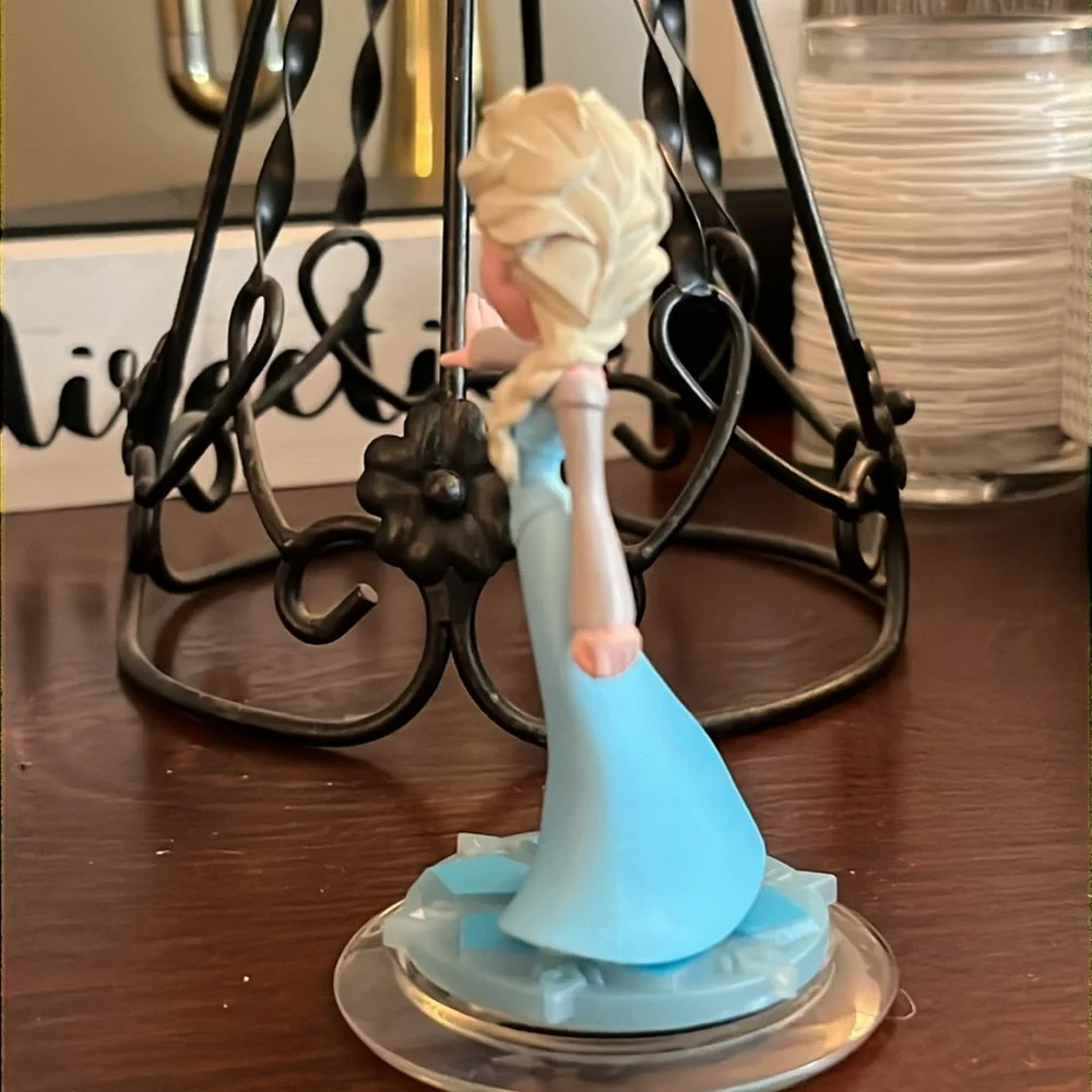 Disney Infinity Frozen Princess Elsa Snow Queen Collectible Figure X-Box, PS EUC